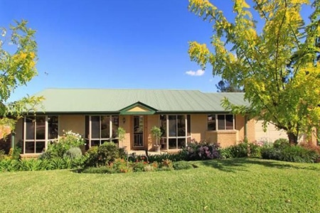 For Sale By Owner Review: John Bradd - Cordeaux Heights, NSW