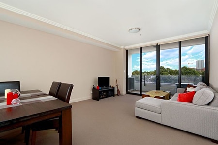 For Sale By Owner Review: Michael Wang - Sydney Olympic Park, NSW