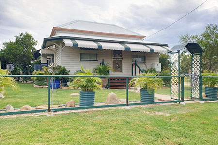 For Sale By Owner Review: Robyn Shapcott - Hughenden, QLD